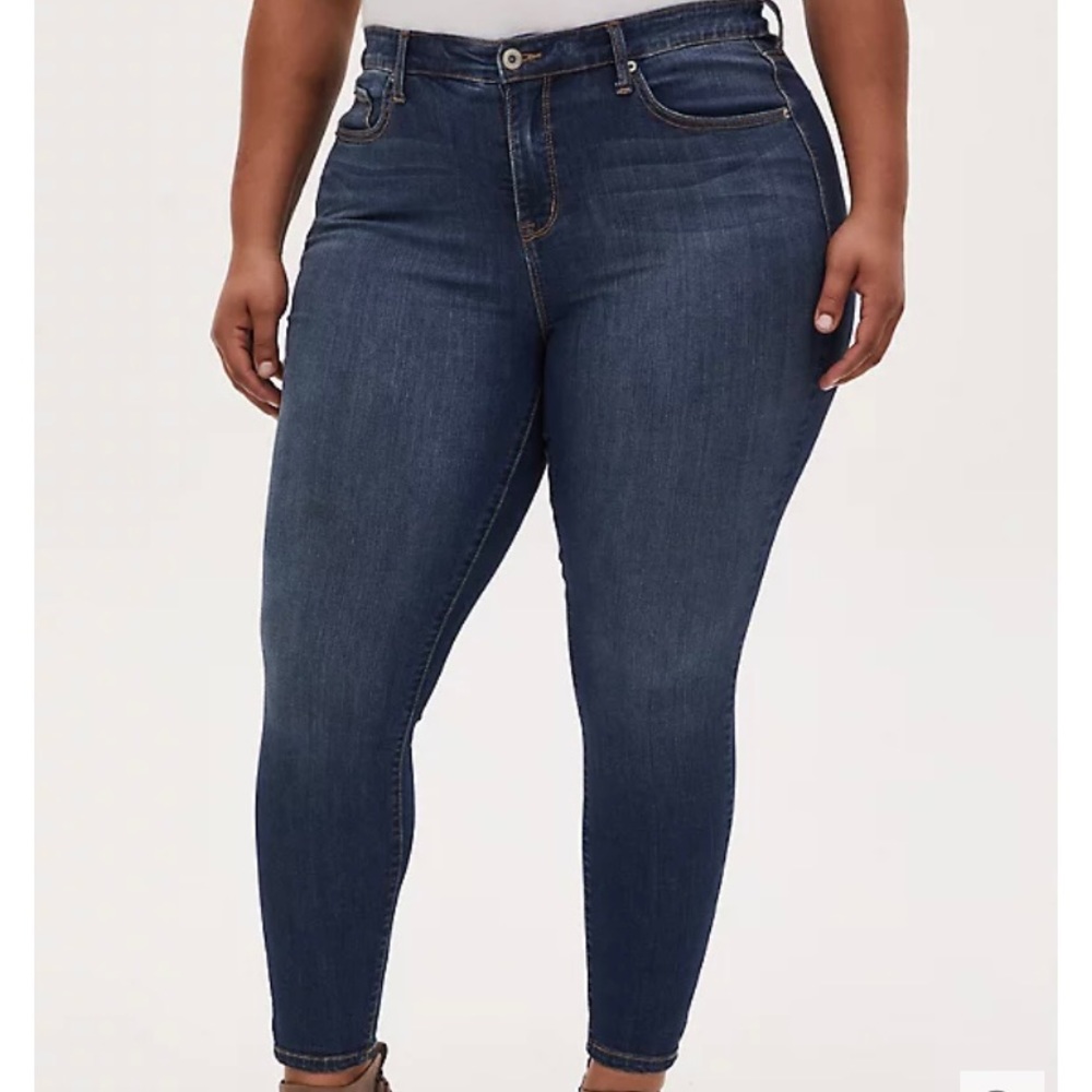 NWT Torrid Sky High Skinny Jeans Dark Wash